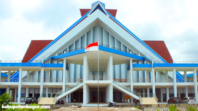 Universitas Negeri Manado Fakultas Ekonomi